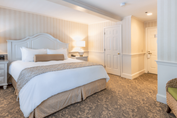 Chatham Wayside Inn